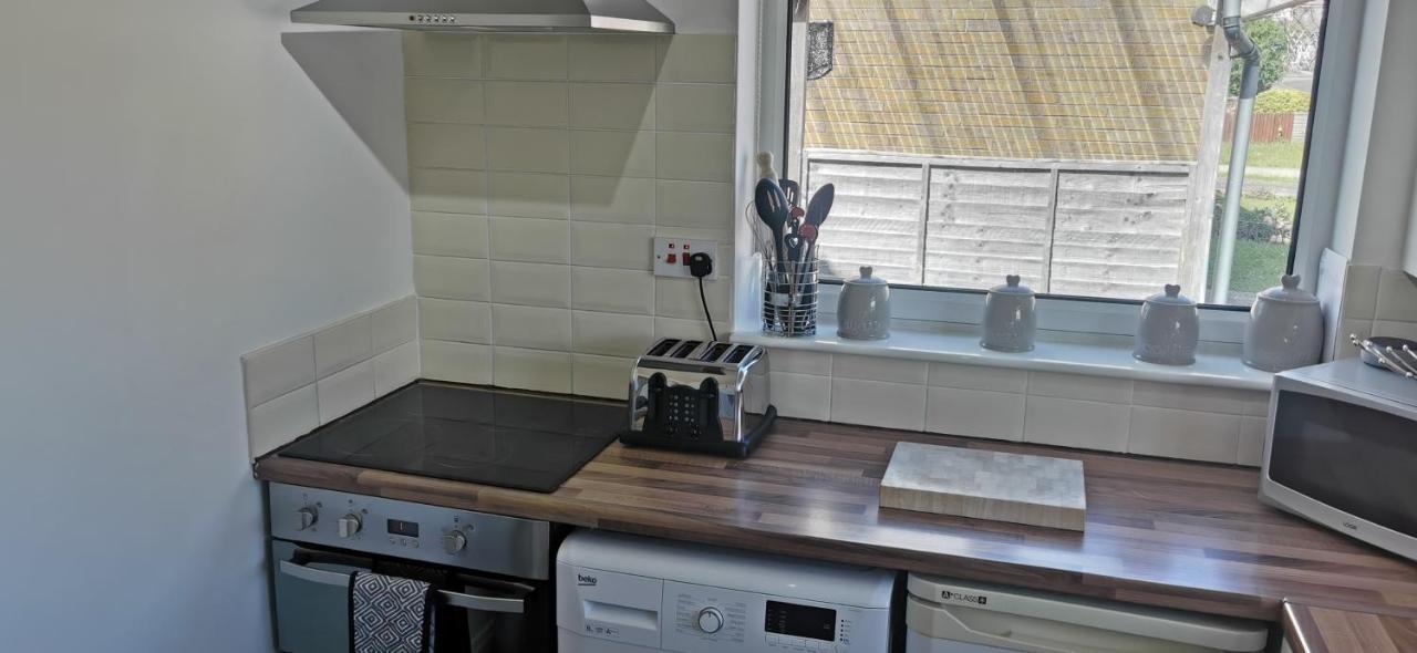 Spring Gardens Holiday Bungalow Cayton Ngoại thất bức ảnh